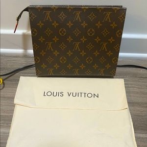 Louis Vuitton Canvas Toiletry 26